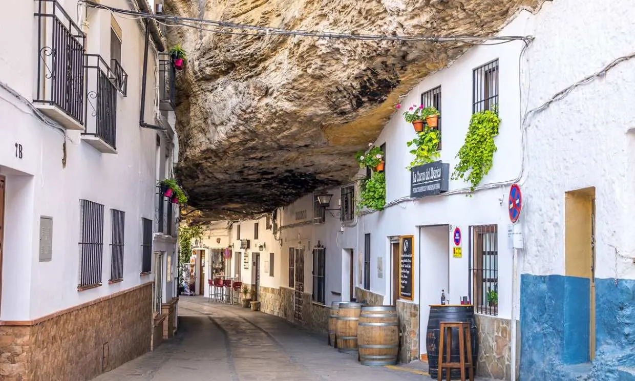 Setenil de las Bodegas, Cádiz